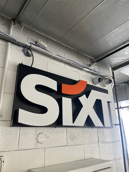 SIXT Rent A Car NYC Long Island City Picture 3