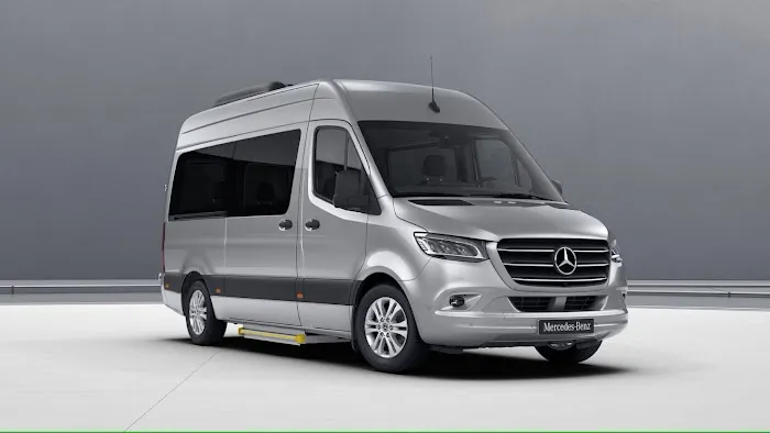 Just Four Wheels Car, Truck and Van Rental - Berlin Picture 2