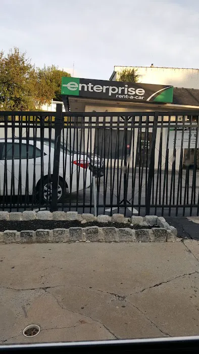Enterprise Rent-A-Car Picture 6
