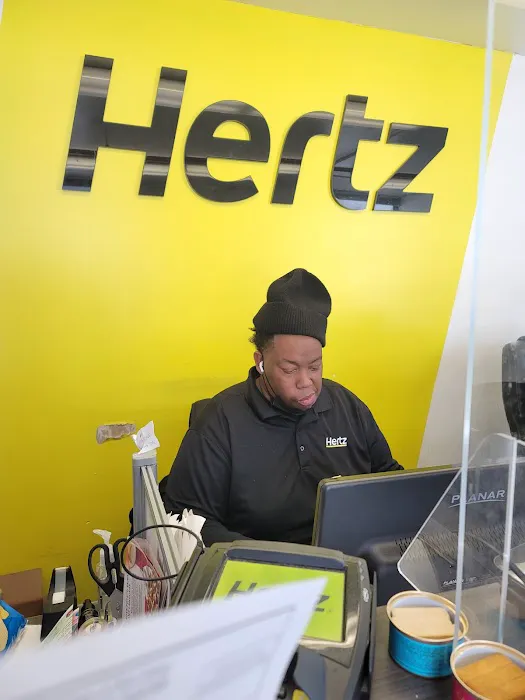 Hertz Car Rental - Philadelphia - Presidential Boulevard Picture 1