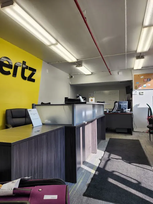 Hertz Car Rental - Philadelphia - Presidential Boulevard Picture 7