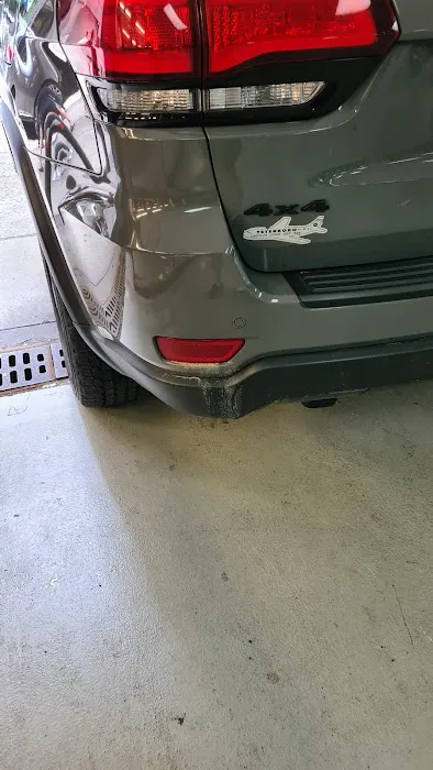 Avis Car Rental Picture 4