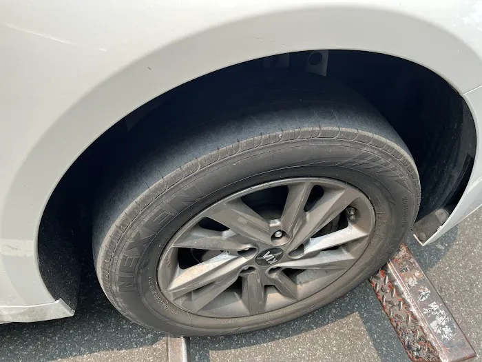 Avis Car Rental Picture 6