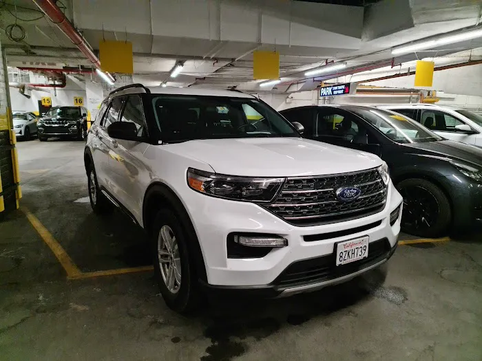 Hertz Car Rental - New York - West 55th Street Picture 2