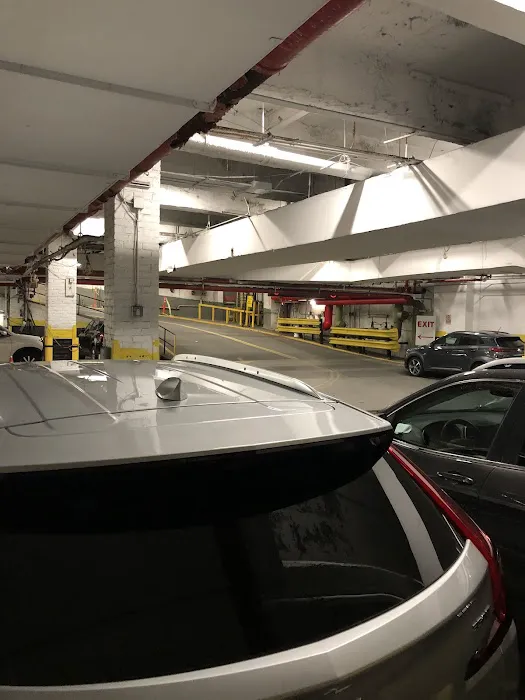 Hertz Car Rental - New York - West 55th Street Picture 6