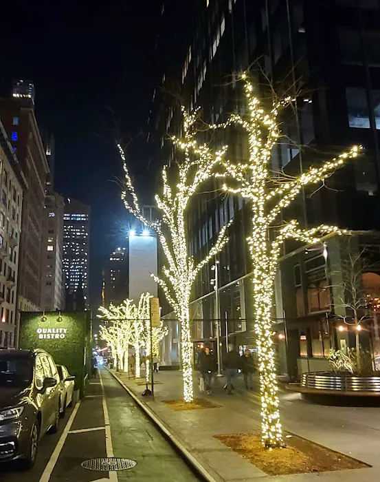 Hertz Car Rental - New York - West 55th Street Picture 3