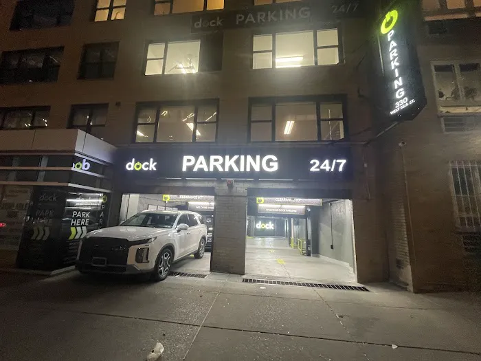 UFODRIVE: 24/7 Car Rental - New York, Midtown East Picture 1