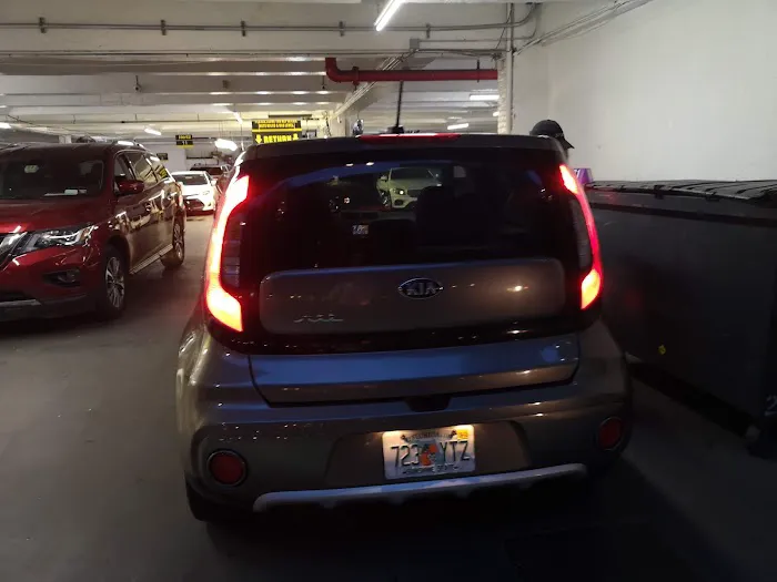 Hertz Car Rental - New York - East 76th Street Picture 1