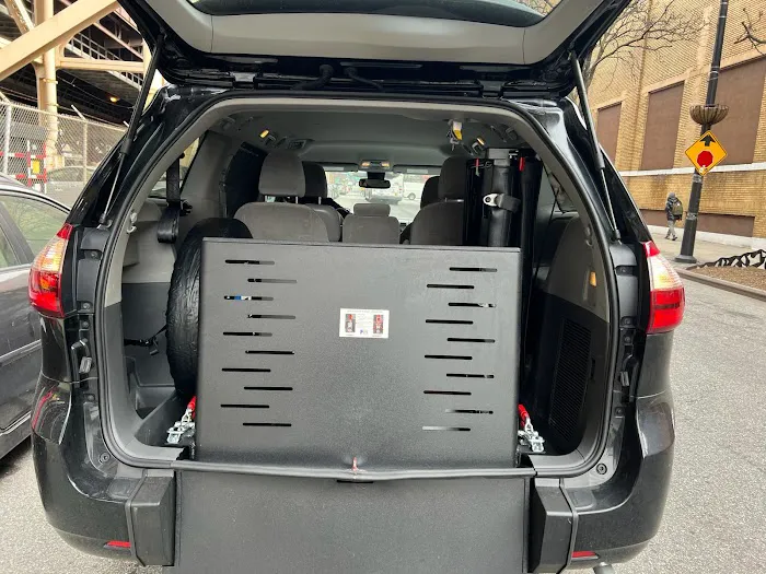 Fast TLC Car Rental Picture 1