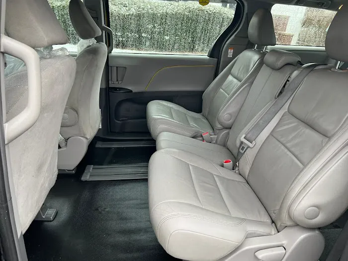 Fast TLC Car Rental Picture 3