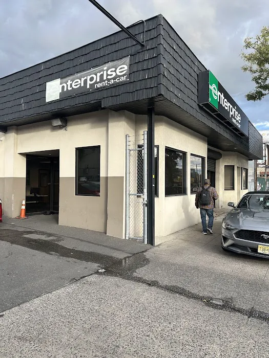 Enterprise Rent-A-Car Picture 4