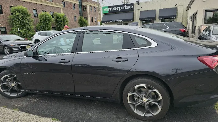 Enterprise Rent-A-Car Picture 9
