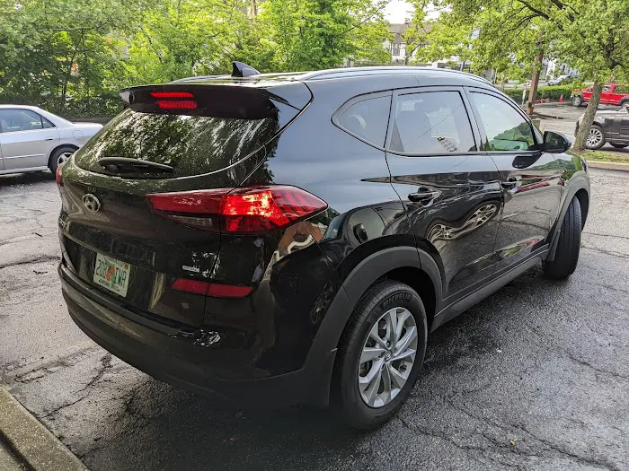 Avis Car Rental Picture 1