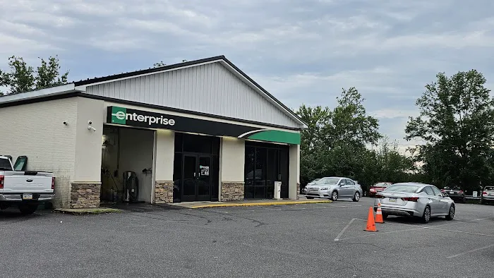 Enterprise Rent-A-Car Picture 9