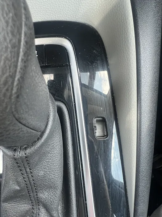 Avis Car Rental Picture 8