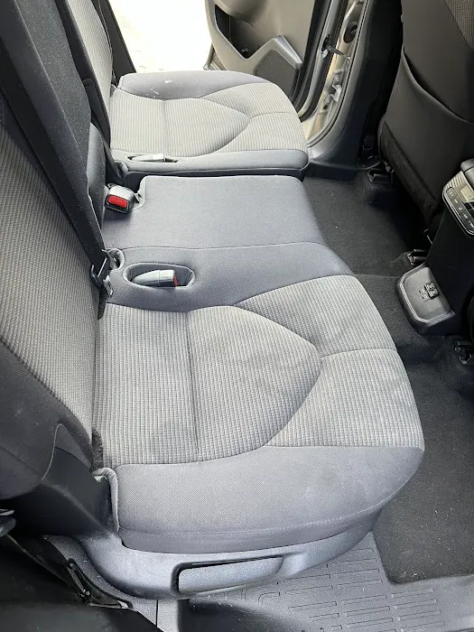 Avis Car Rental Picture 2