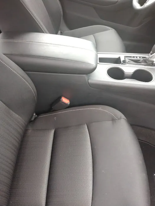 Avis Car Rental Picture 2