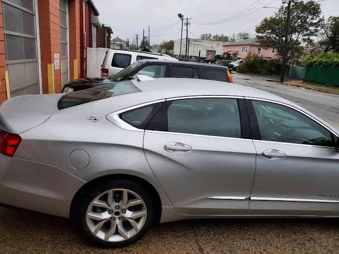 Hertz Car Rental - Inwood - Burnside Collision Hle Picture 4
