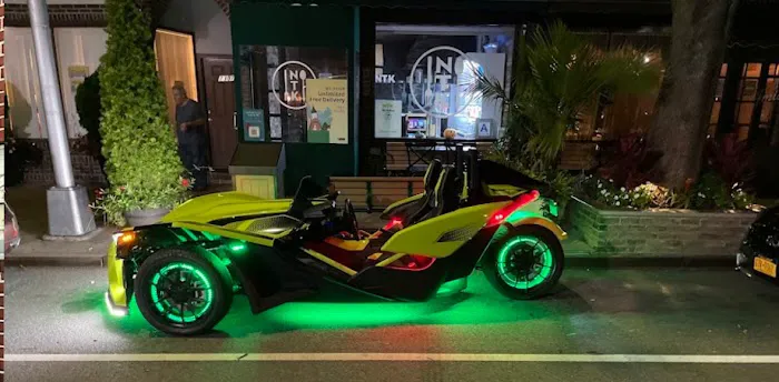Strong Island Slingshot Rentals Picture 8