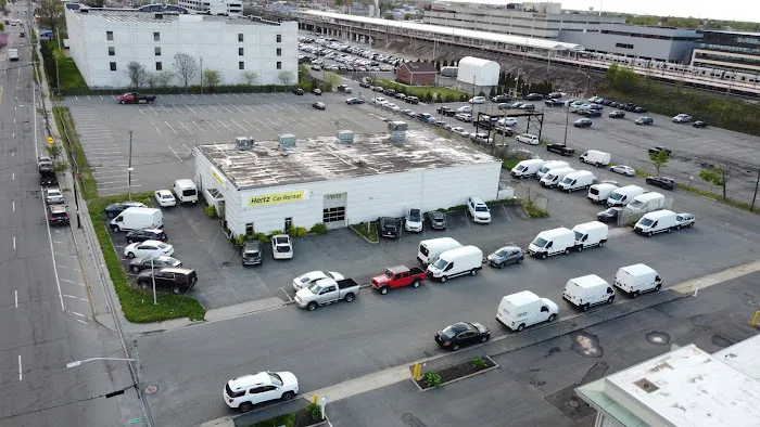 Hertz Car Rental - Hicksville - West John Street Picture 10