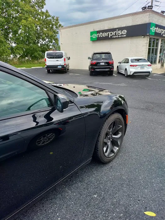 Enterprise Rent-A-Car Picture 4