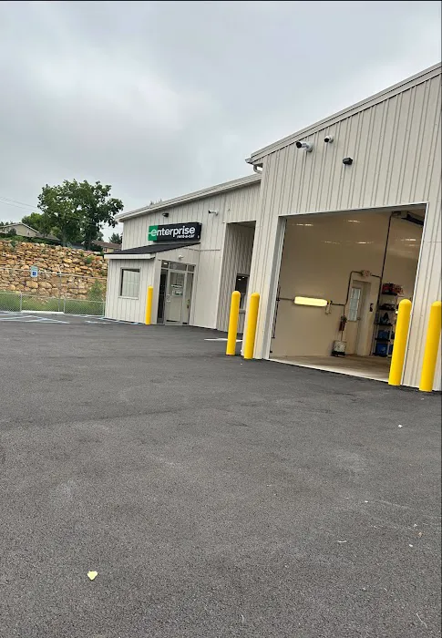 Enterprise Rent-A-Car Picture 8