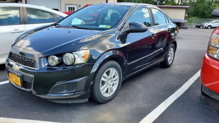 Tri-County Auto Rental Picture 5