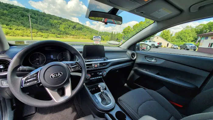 Tri-County Auto Rental Picture 9