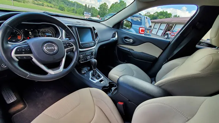 Tri-County Auto Rental Picture 8