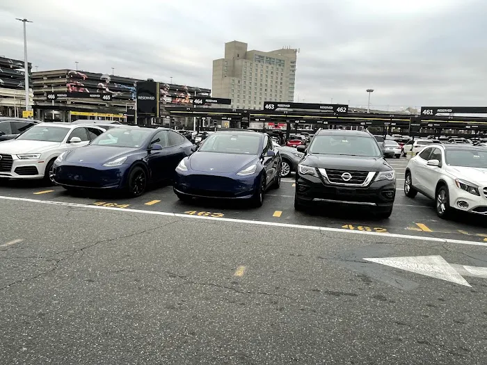 Hertz Car Rental - Philadelphia - Philadelphia International Airport (PHL) Picture 9