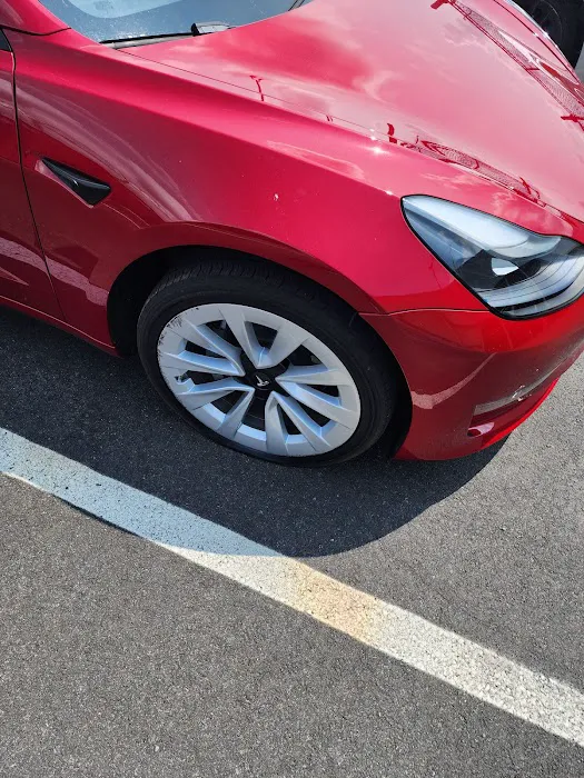 Uber- Hertz Car Rental Picture 3