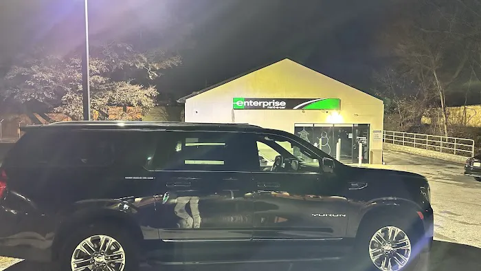 Enterprise Rent-A-Car Picture 3