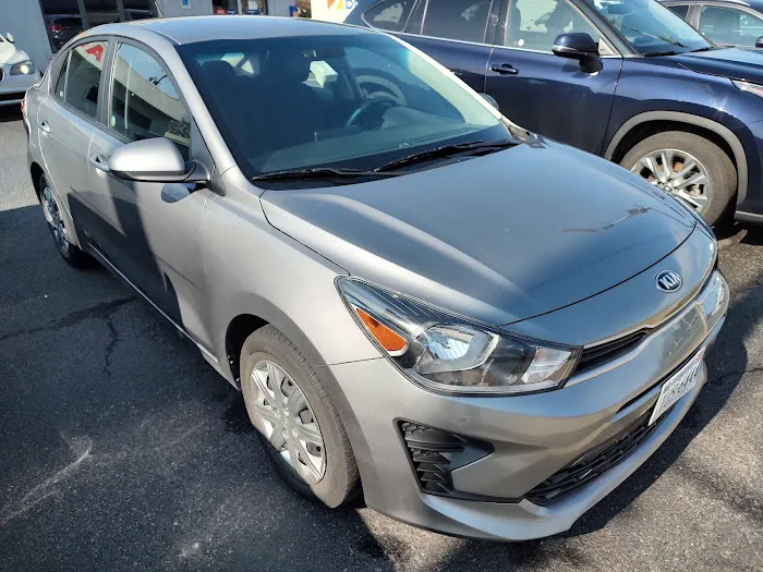 Avis Car Rental Picture 3