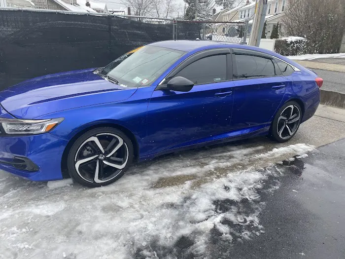 107 Motors Auto Sales & Car Rentals Picture 3
