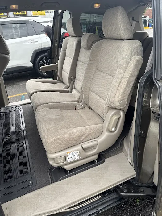 107 Motors Auto Sales & Car Rentals Picture 5