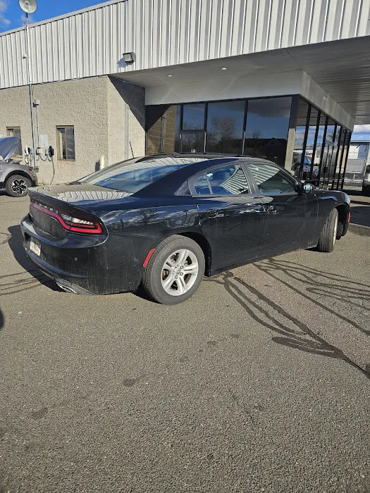 Hertz Car Rental - Wolcott - Meriden Road Picture 3