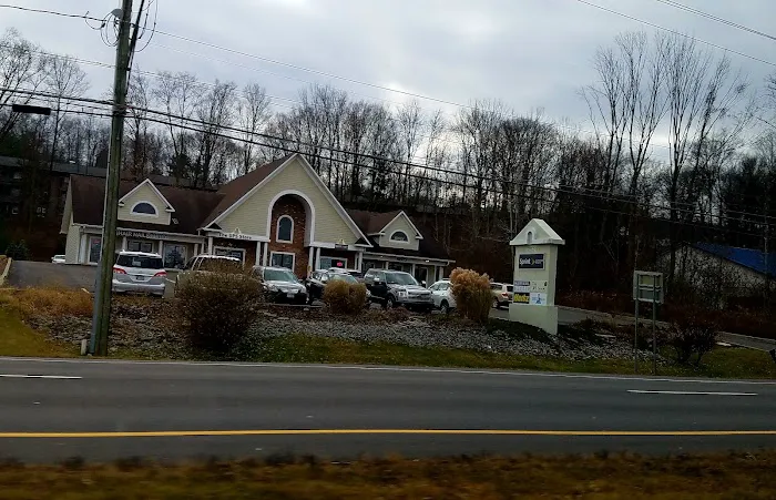 Hertz Car Rental - Vestal - Vestal Parkway E Picture 5