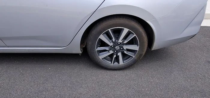 Avis Car Rental Picture 4