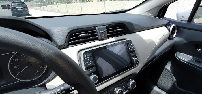 Avis Car Rental Picture 1