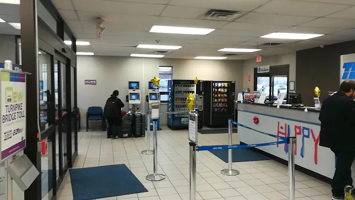 Thrifty Car Rental - Philadelphia International Airport Picture 3