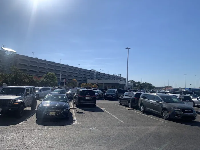 Dollar Car Rental - Philadelphia International Airport Picture 2