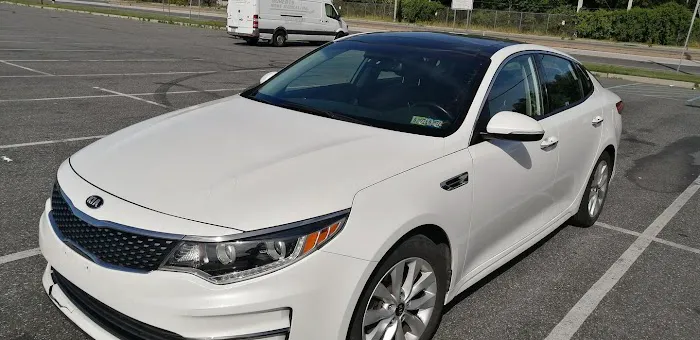 Mo’s Airport Rental Cars Hosted on Turo Picture 6
