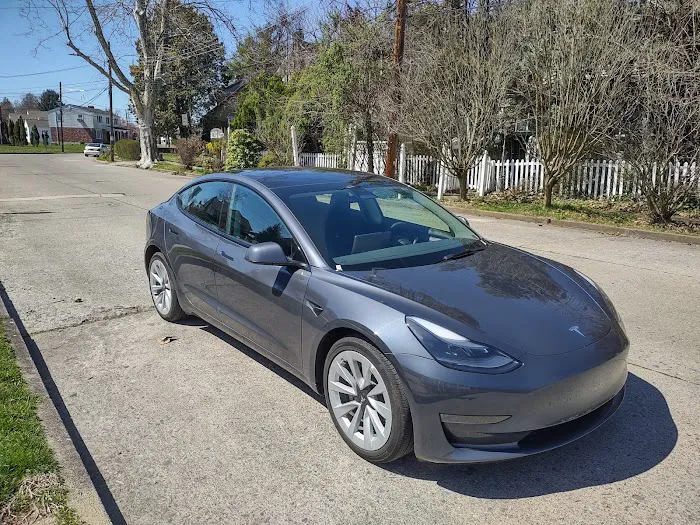 Mo’s Airport Rental Cars Hosted on Turo Picture 2