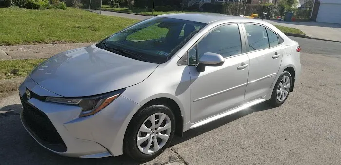 Mo’s Airport Rental Cars Hosted on Turo Picture 3