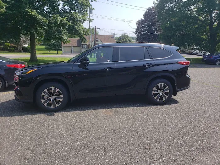 Kulp Car Rentals Picture 2