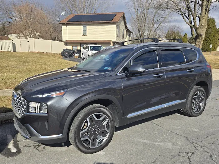 AR affordable car rentals Picture 2