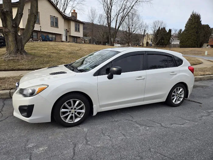 AR affordable car rentals Picture 6