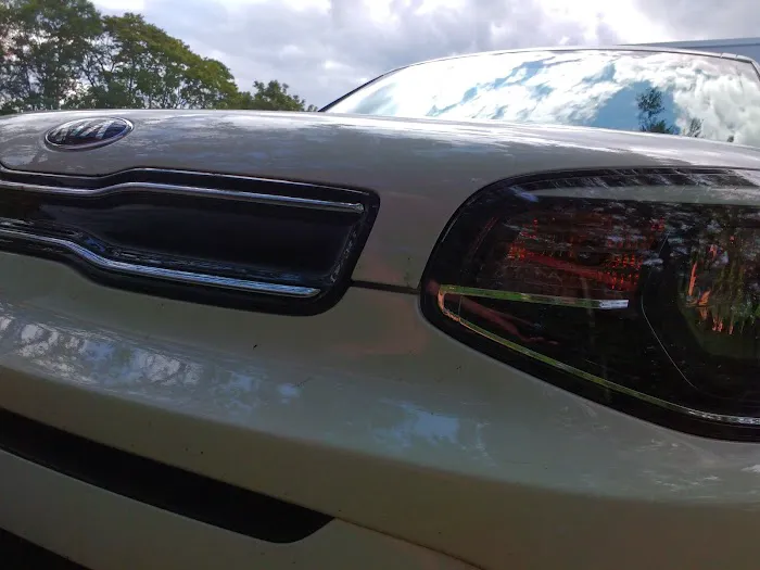 Avis Car Rental Picture 8