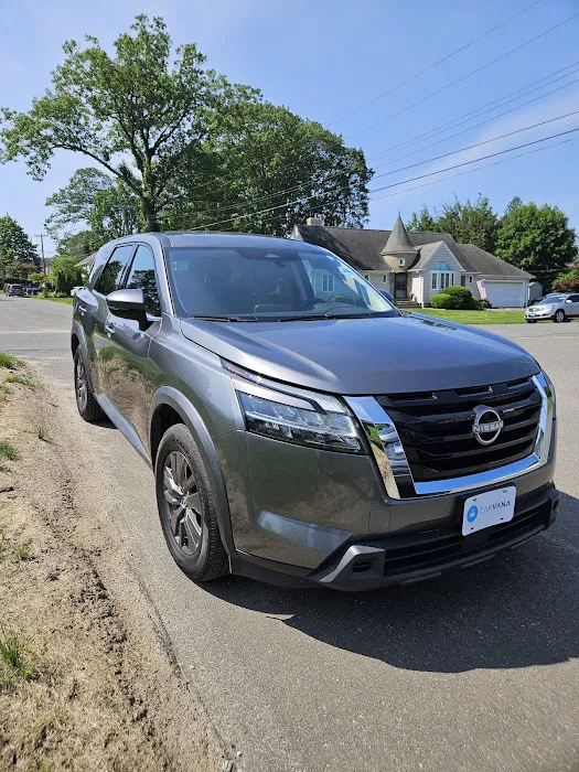 Luxe Car Rental Picture 5