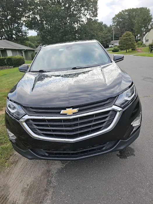 Luxe Car Rental Picture 7